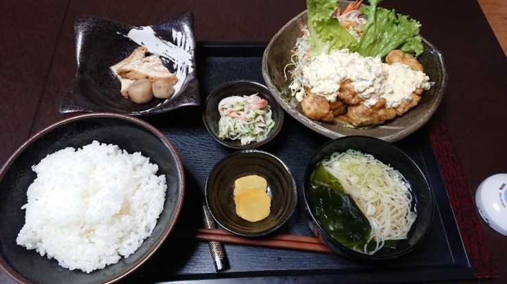 チキン南蛮定食 800円（税込）