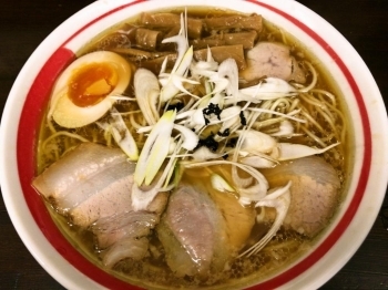 スープ・麺の旨みが凝縮<br>あっさりらーめん大盛