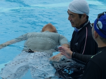 浮いてもらうだけ！ってなかなか難しいですね。