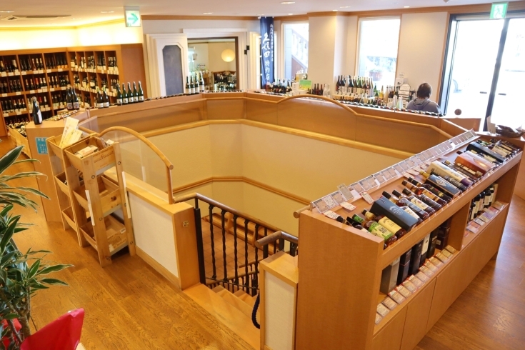 「吉野酒店 霧島店」ワインソムリエが厳選した、ワインと日本酒を多数ご準備！