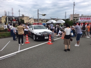 白バイ・パトカー展示