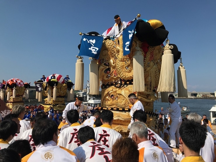 庄内太鼓台も船から陸へ