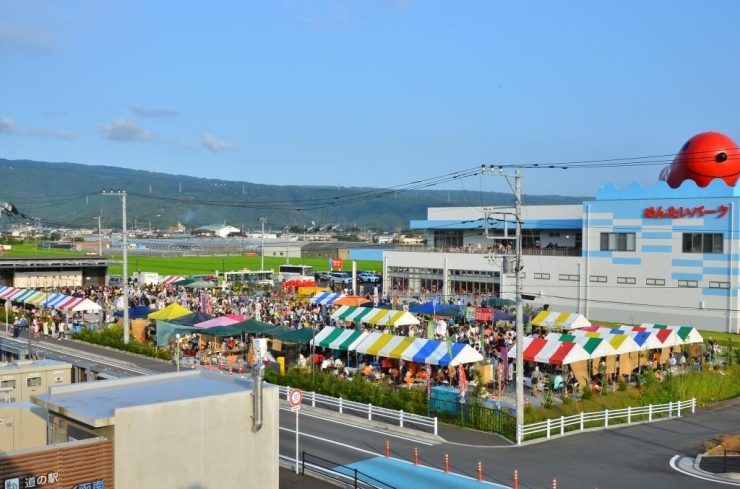 道の駅伊豆ゲートウェイ函南　コミュニティー広場で開催