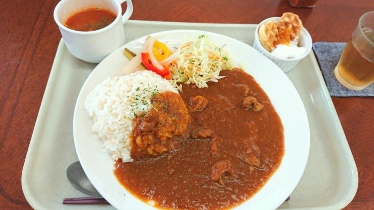 Ｃ．カレー　540円（税込）