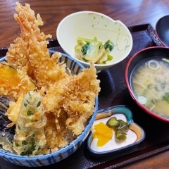 【滝沢市】柏屋／天丼（税込900円）