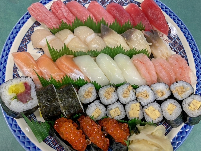 寿司　特上「先週の刺身、お寿司、海鮮丼沢山のご注文ありがとうございました✋」