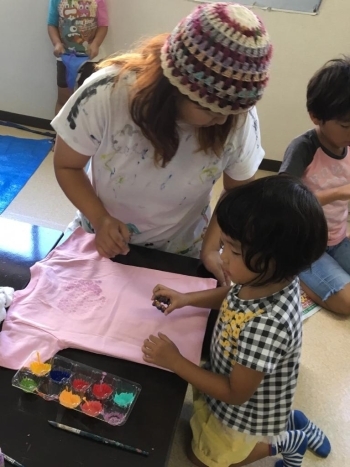 地域の子ども会での「Tシャツアート教室」