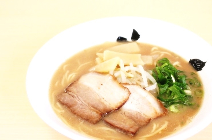 「中華そばうりぼう」徳島ラーメンとは一味違う！？　旨いスープで食べるラーメン。