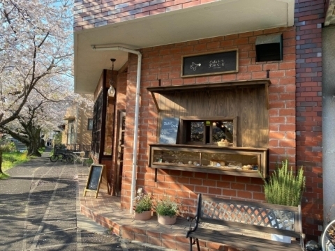 3月21日にオープンしたカフェ「Cafe らーら　ぷろむなーど」