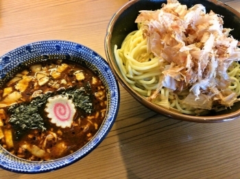 辛味と旨味が凝縮<br>辛辛つけ麺