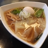 らぁめん　三色の新メニュー　ワンタン麺　【裾野ラーメン】