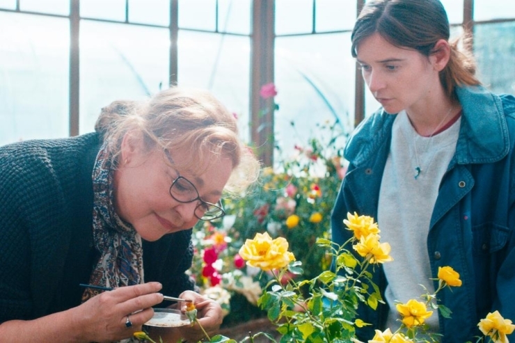 THE ROSE MAKER © 2020 ESTRELLA PRODUCTIONS – FRANCE 3 CINÉMA – AUVERGNE-RHÔNE-ALPES CINÉMA