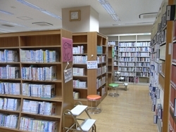 「中町図書館」コンパクトでスッキリ、使い勝手のよい図書館です！