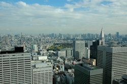 「東京都庁無料展望室」地上202メートルの高さから東京のまちを東西南北一望！