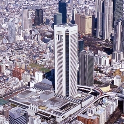 「東京オペラシティ」本格的な文化施設や各種利便施設、商業施設で構成された劇場都市