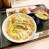 【よしや】味わい深いメニューの数々を！食堂でランチ