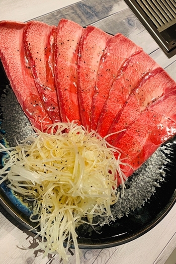 「焼肉 炎（えん）」