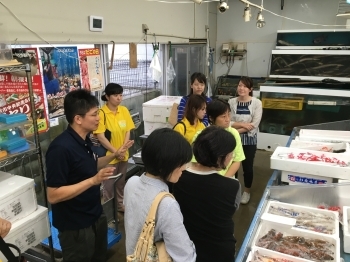 ご相談に合わせて魚を選び、さばいて提供します「株式会社魚里本家」