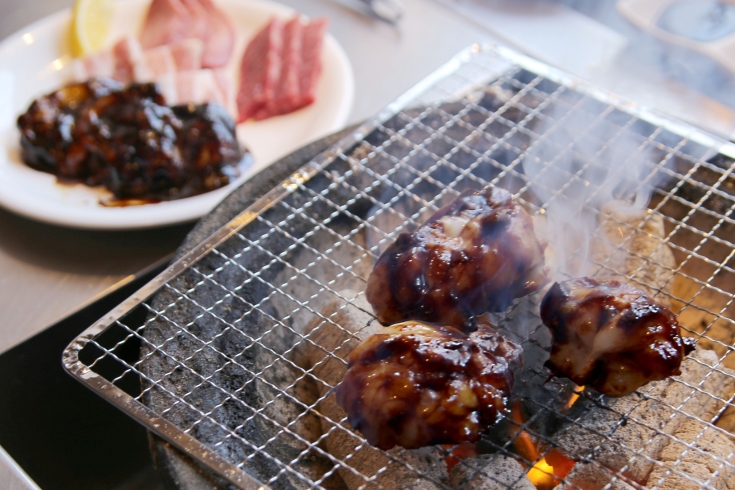 「元祖ホルモン 脇田屋」秘伝の味噌タレホルモンが絶品！　炭火で焼き上げる焼肉