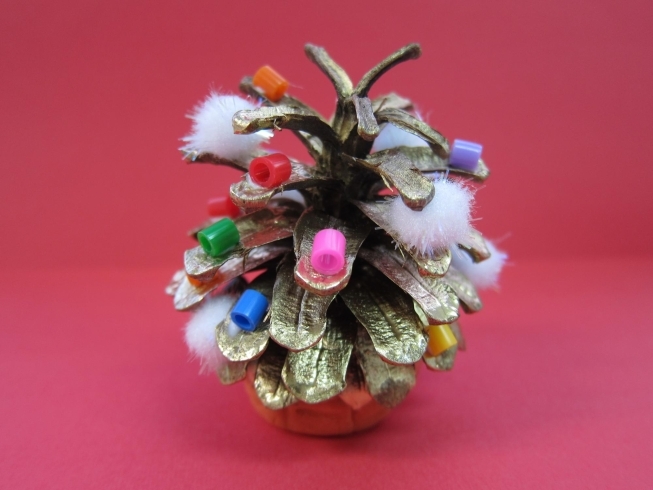 クリスマスツリーを作ります！「みんなで楽しもう！千葉美子ども絵画教室/津田沼校・クリスマスパーティー！！12月8日（日）開催！！」