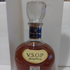 サントリー　V.S.O.P 700ml　アルコール40%