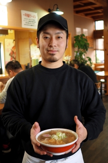 天井の高い開放的な店内で、是非お召し上がりください！！！「ラーメン 一平」