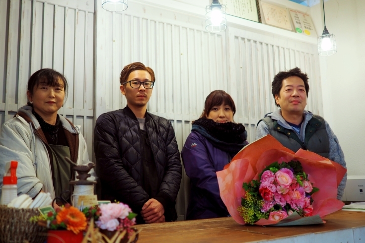 「みつい生花店」まるでカフェのような店内と、美しいデザイナーズフラワー。