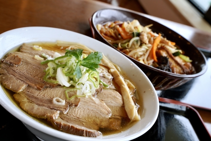 「喜多方ラーメン専門店 喜鈴 河東店」当店自慢のとろけるチャーシューをのせた至高の一杯をご賞味あれ