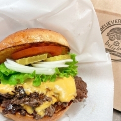 八千代市中心に出店! キッチンカー「BELIEVER IN BURGER」のハンバーガーはランチにおすすめ