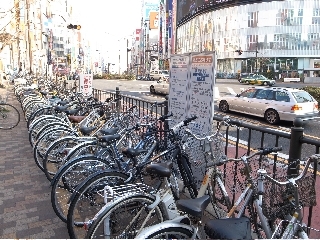 「西武新宿駅自転車駐輪場」西武新宿駅すぐの自転車等整理区画