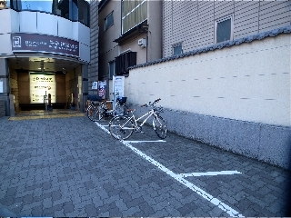 「牛込神楽坂駅自転車駐輪場」牛込神楽坂駅すぐの自転車等整理区画
