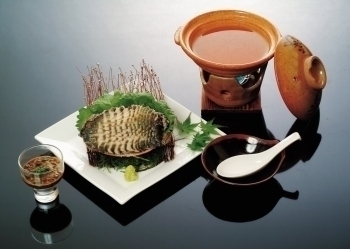天津小湊産の黒あわびのしゃぶしゃぶ、ステーキ・刺身もお勧め「寿し割烹 勢寿し（Kioi Sushi）」
