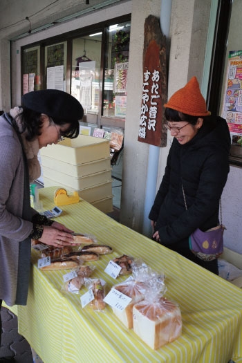 当店主催のコマメマルシェの模様♪　この日も売切れました！「co-mame bakery（コマメ ベーカリー）」