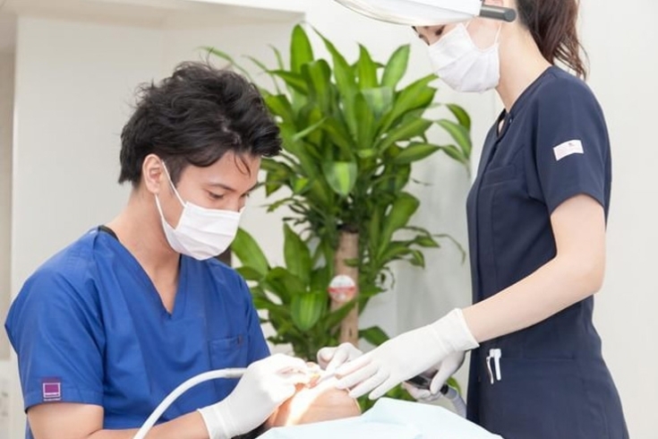 「あさい歯科クリニック」患者さまの気持ちを尊重した丁寧な治療を。