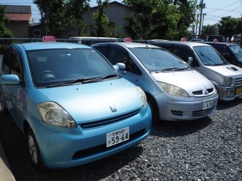 待機場所は飲食街に近いです。「みらい運転代行」