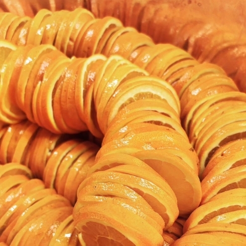 「季節限定「瀬戸内オレンジのタルト」  香川県産のネーブルオレンジを焼き込んだ ジューシーなオレンジタルト」