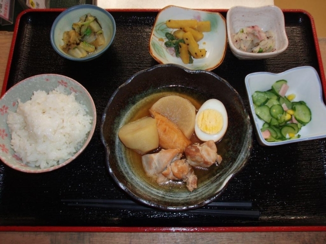 「今日の昼食　　交野市　デイサービス　老人ホーム　小林診療所.」