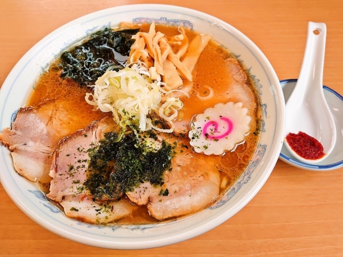 【金ちゃんラーメン　長井店】