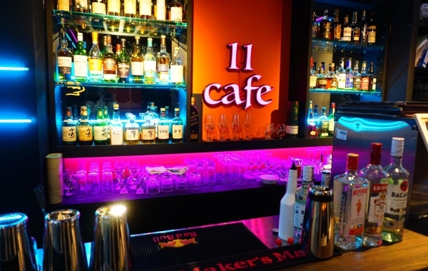 【開店】本八幡駅近くに、おしゃれ＆カジュアルバー「11cafe&bar」がオープン！