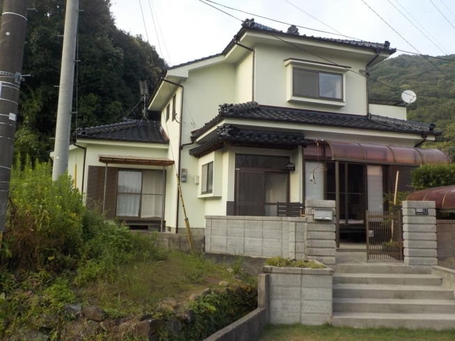 「地元、中福良町で薩摩川内市の補助金を利用して、住宅屋根瓦と外壁の塗装工事をさせて頂きました。　（有）フクヨシ塗装工業」