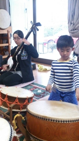 「お稽古場でいい音が響いています♪」