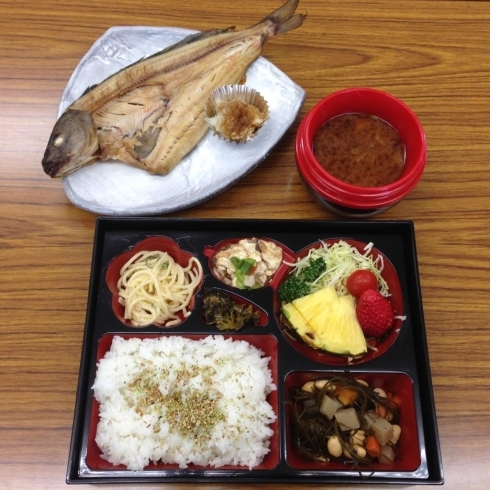 「ボリューム満点のお弁当！！」