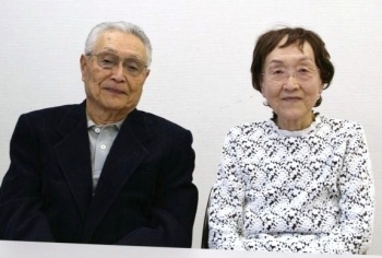 平成21年4月に結婚60年のダイヤモンド婚を
迎えた、仲の良い若林さんご夫妻。
「家庭が幸せなら、後は何も要りません」