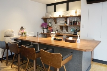 キッチンを完備しているので、多目的に利用できるスタジオです「AOKI Art DANCE Lounge」