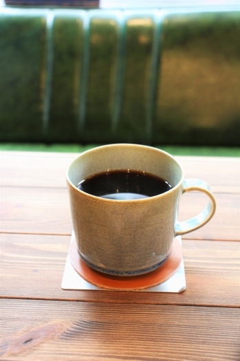 浅煎り～深煎りと、焙煎度合いの異なるコーヒーが楽しめます。「TWEEDIA COFFEE」