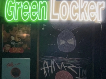 「BAR Green Locker」