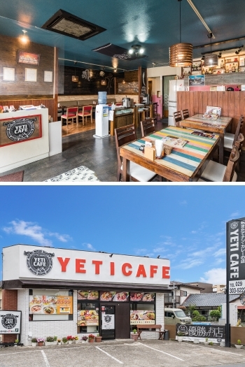 大きな看板が目印です「YETI CAFE & RESTAURANT イエティカフェ & レストラント」