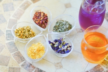 美肌や快眠、花粉症、冷え性、眼精疲労にオススメのハーブティー「BLONA -Herbs & spices-」