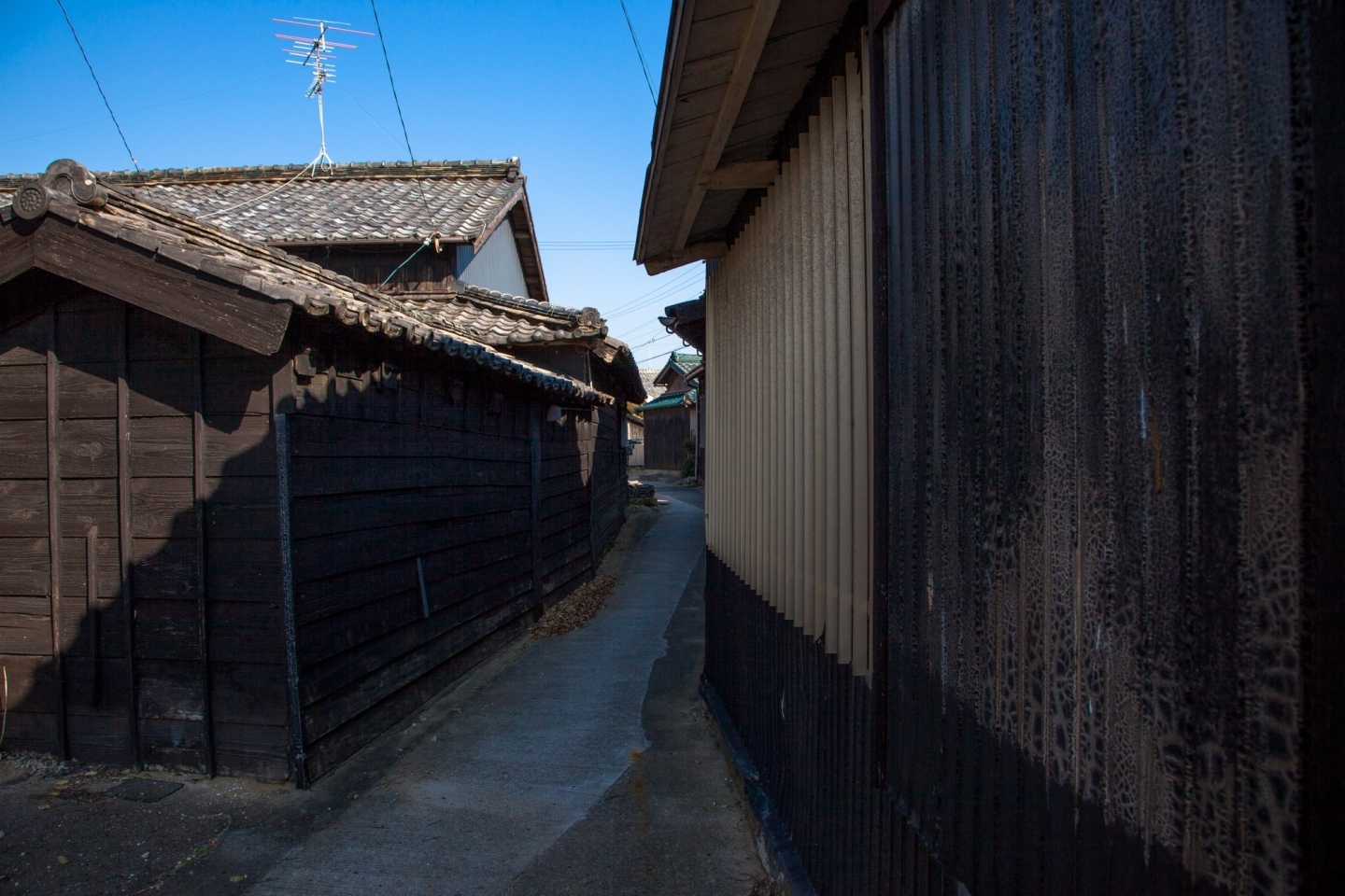 佐久島の黒壁集落