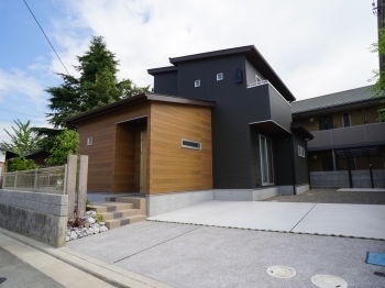 「株式会社 住まいる工務店」